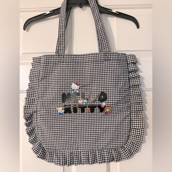 New Hello Kitty Bag - Picture 2 of 5
